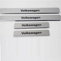 Накладки на пороги Volkswagen Golf